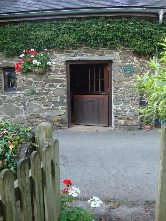 Church Barn Harberton Exterior photo