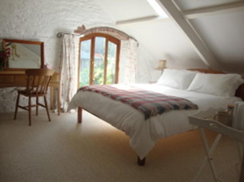 Church Barn Harberton Room photo