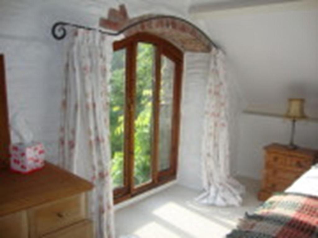 Church Barn Harberton Room photo