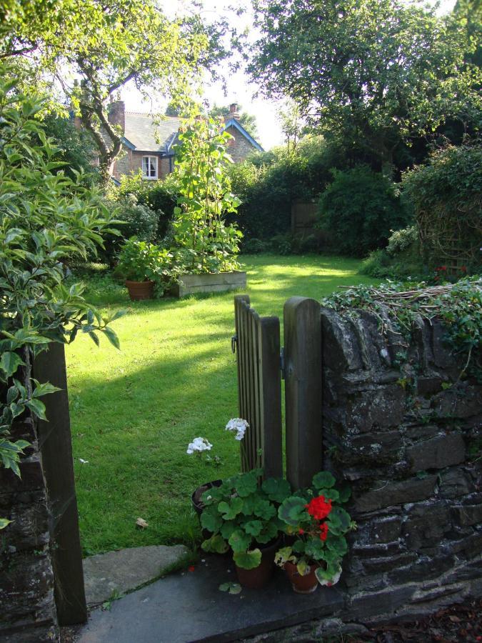 Church Barn Harberton Exterior photo
